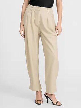 Express Stylist Ankle Pants in Bone Size 8 Short